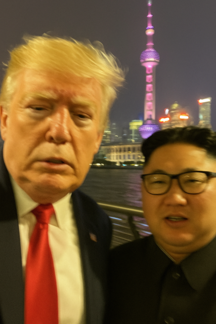 特朗普和金正恩合照